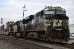 Eastbound stack train pauses at Valley Junction